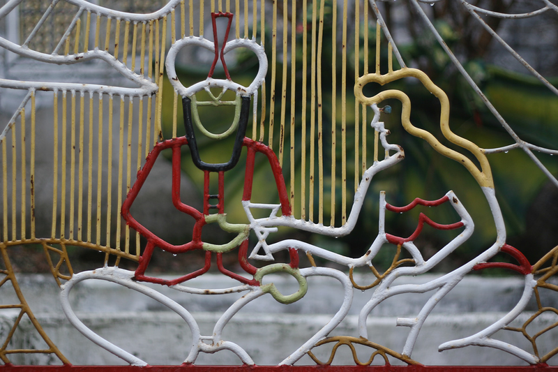 Illustration for article titled Inside the Ghostly Remains of Budapest's Condemned Amusement Park